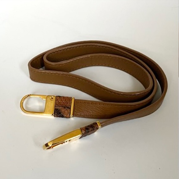 Lightly Used Michael Kors Brown Leather Handbag With Python Zipper Pull Accents - Picture 4 of 11